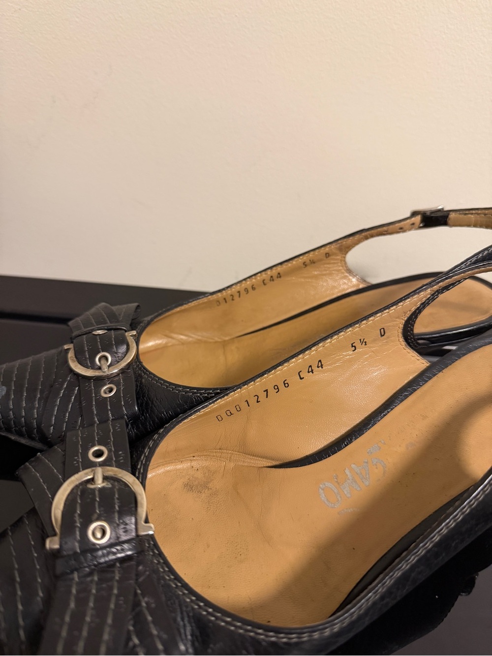 Salvatore Ferragamo Black Pointed Slingback Kitten Heels with Buckle Detail - Picture 4 of 5